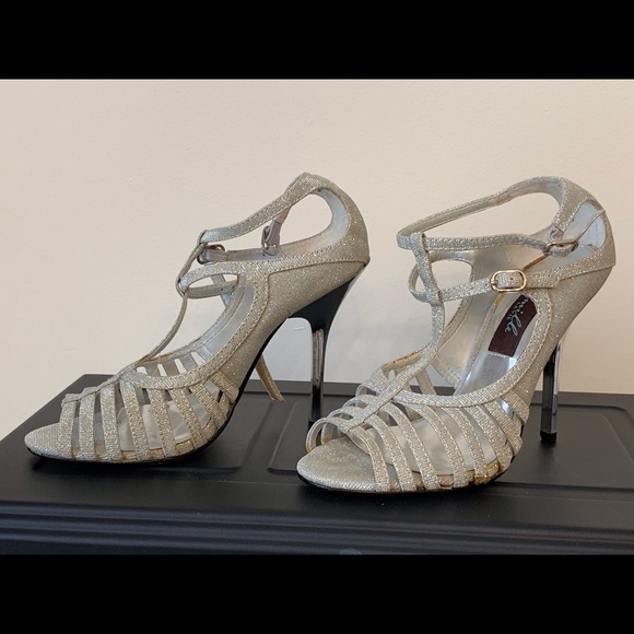 Evening wear sandals - Picture 3 of 5